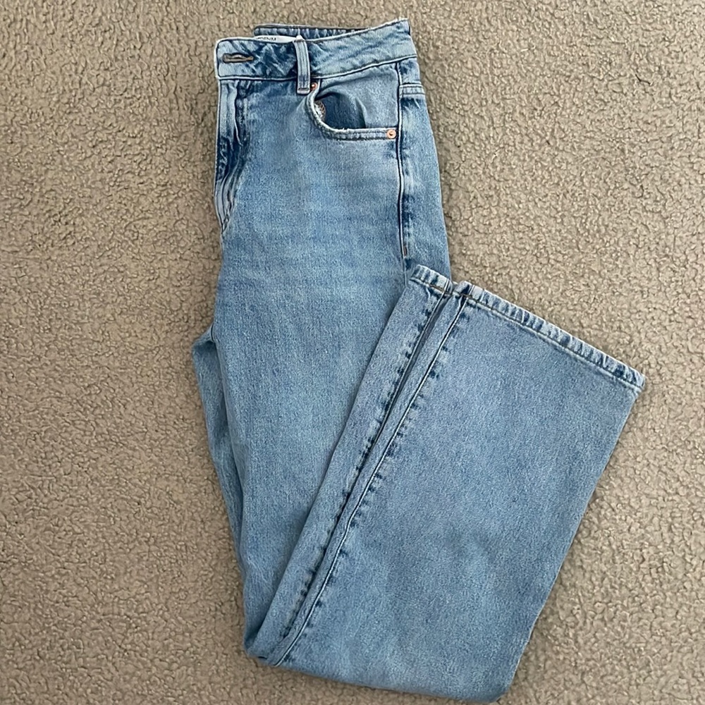 Light wash jeans